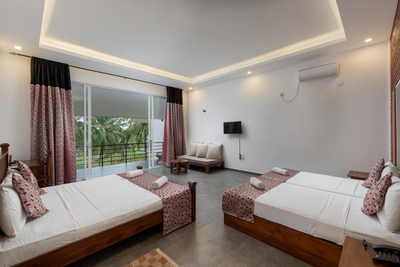 Tara Watergate Hotel Tissamaharama Ngoại thất bức ảnh