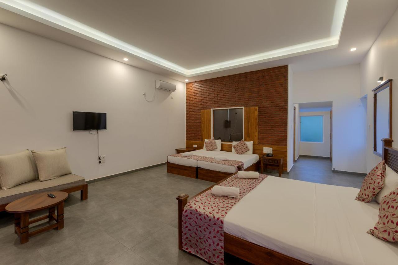Tara Watergate Hotel Tissamaharama Ngoại thất bức ảnh