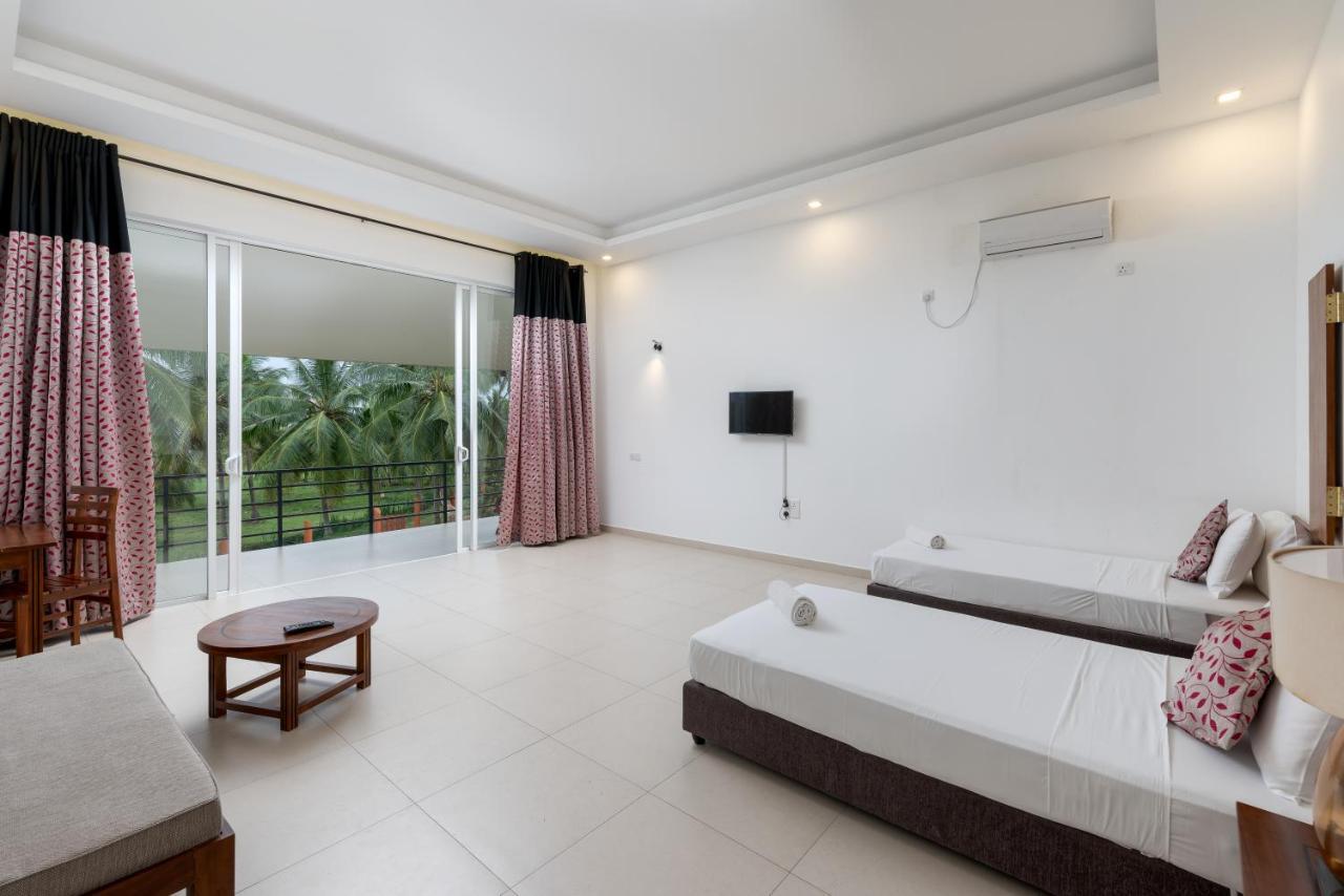 Tara Watergate Hotel Tissamaharama Ngoại thất bức ảnh