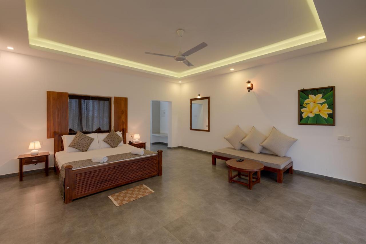 Tara Watergate Hotel Tissamaharama Ngoại thất bức ảnh