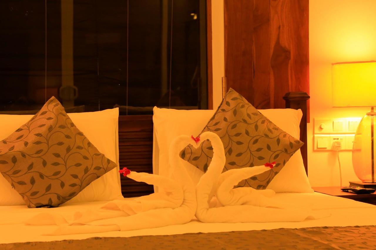 Tara Watergate Hotel Tissamaharama Ngoại thất bức ảnh