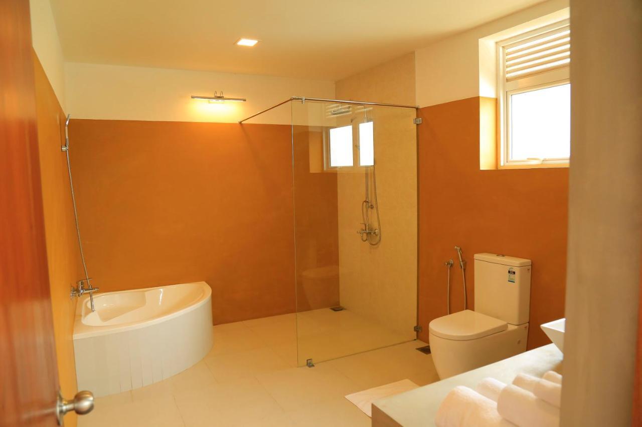 Tara Watergate Hotel Tissamaharama Ngoại thất bức ảnh