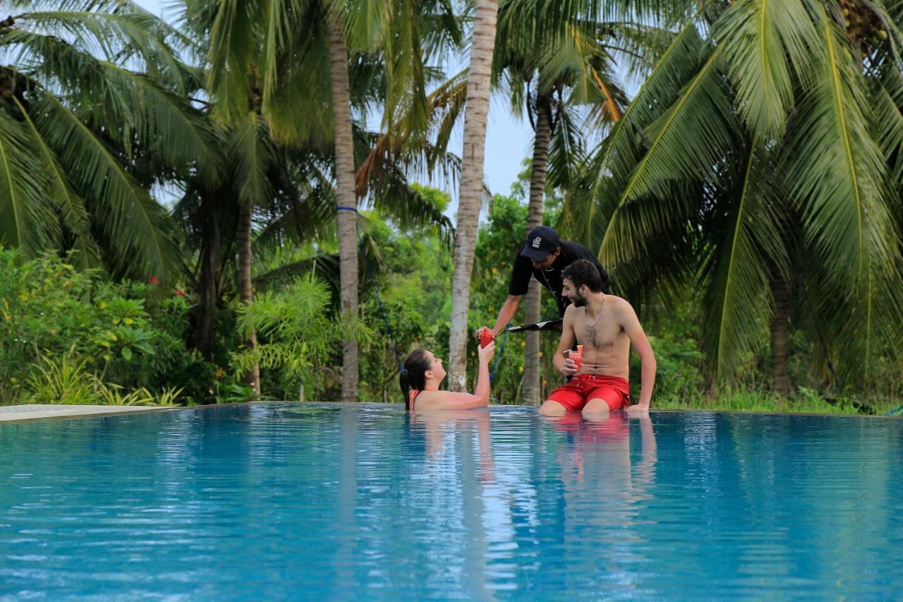 Tara Watergate Hotel Tissamaharama Ngoại thất bức ảnh